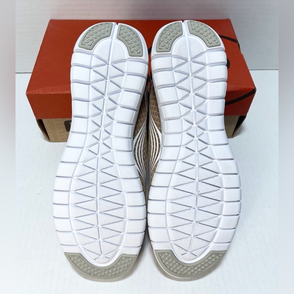 NEW Propet Women’s TravelLite Walking Sneakers Taupe Size 12 M (W3247) - Picture 11 of 15